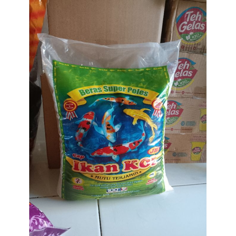 Beras ikan koi hijau 5kg punel promo
