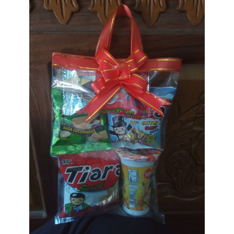 

PAKET SNACK ULTAH / PAKET SNACK ULANGTAHUN /PAKET SNACK MURAH