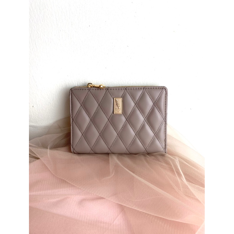 Dompet Wallet Medium Import Premium Prettyzys Bantal in Greyish Purple