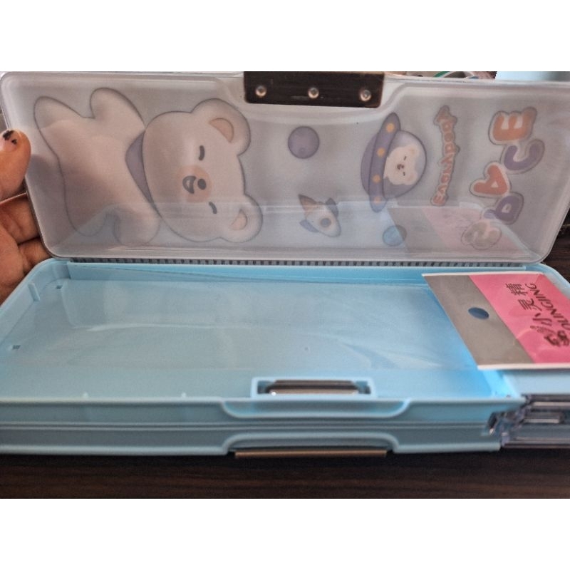 

Kotak Pensil Xiao Ling Jing 35294