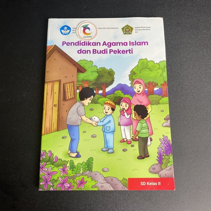 

Buku Agama Islam & Budi Pekerti kelas 2 Kurikulum Merdeka