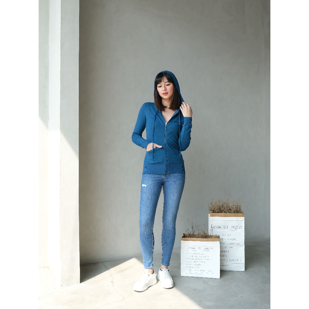 SODAGIRL Zara Style 2 Hoodie With Zipper