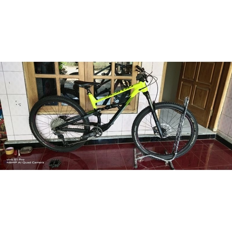 sepeda polygon siskiu D7