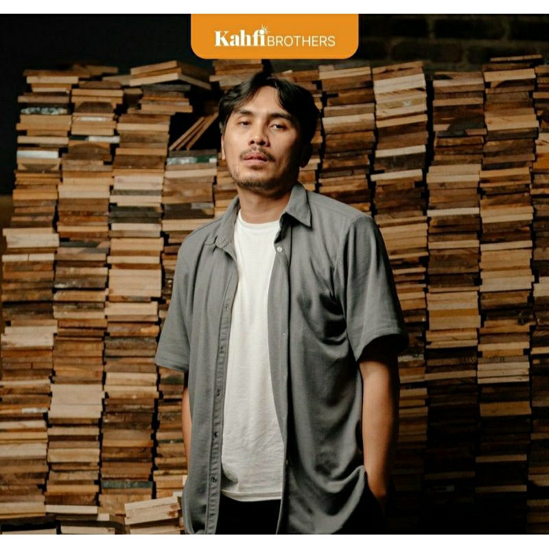 Kemeja lengan pendek pria dark grey