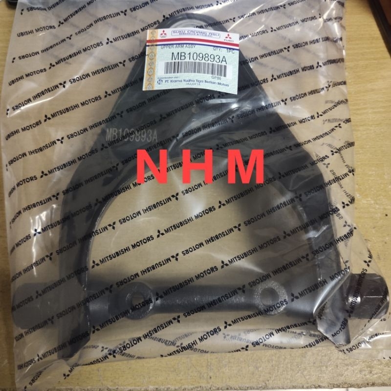 upper arm assy L300
