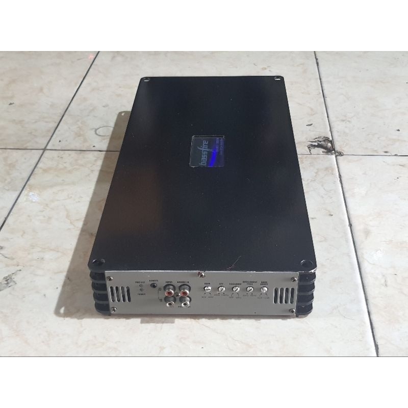 power mobil monoblock class D 3000watts BASSFIRE BA-3001 second bekas normal siap pakai like new
