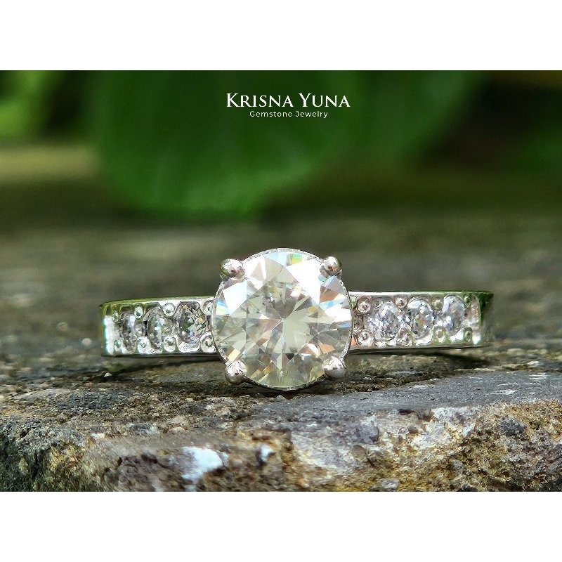 Moissanite & Swarovski Ring