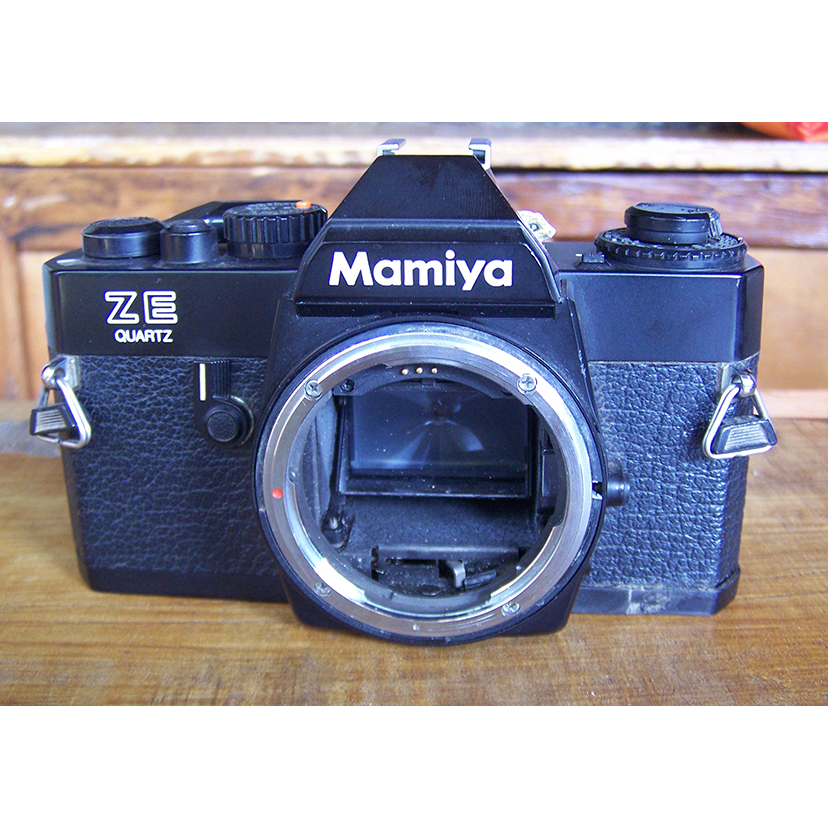kamera analog jadul MAMIYA ZE quartz -- code 00308