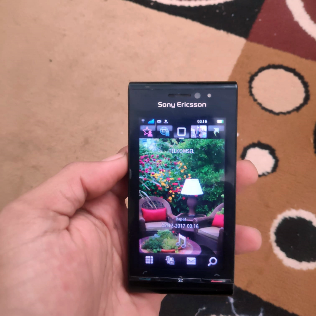 Sony Ericsson U1i Satio