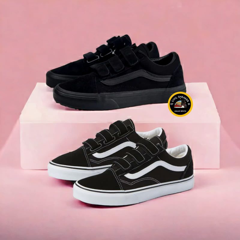 Sepatu Sekolah Sneakers Casual Hitam Polos Putih Pria Wanita Dewasa SMP SMA Perekat Ukuran 36 37 38 