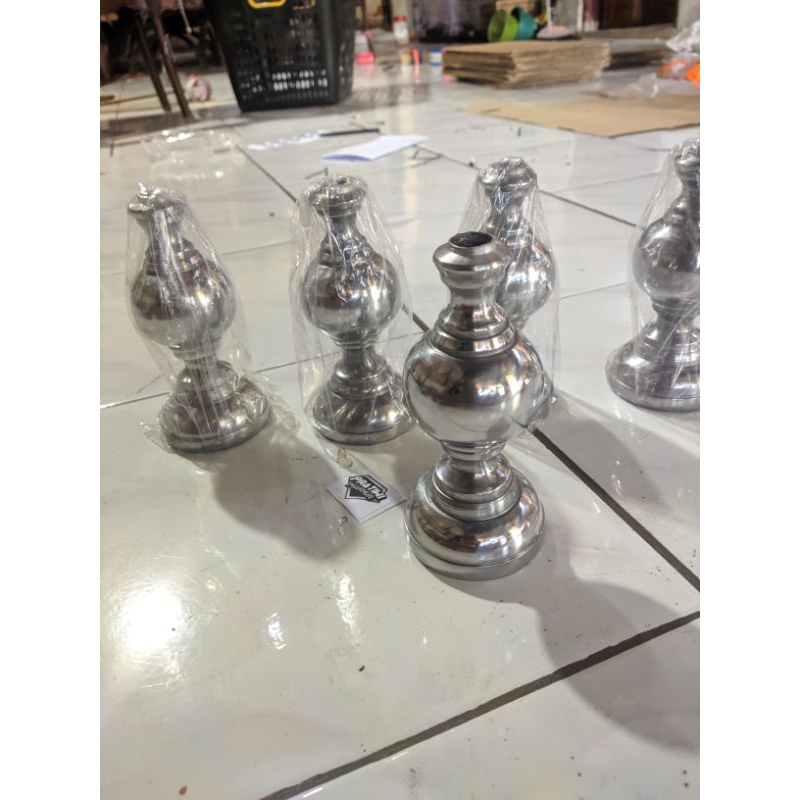 Pion Sangkar Lovebird Stainless Hiasan Mahkota sangkar Lovebird