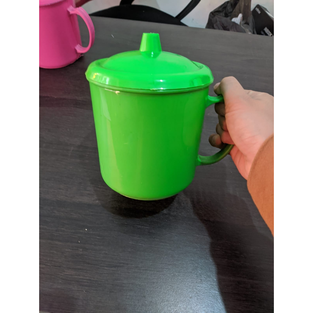 CM - MUG TUTUP PLASTIK WARNA [UK 12] / MUG PLASTIK JUMBO