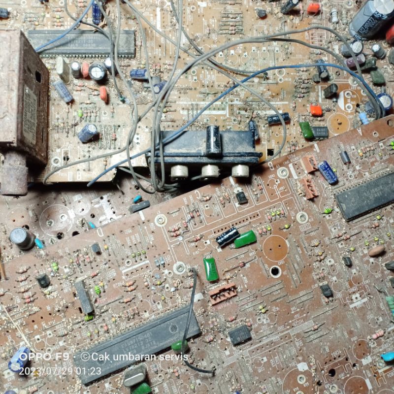 IC MICOM LG LV 76213 / LV 76211 CABUTAN