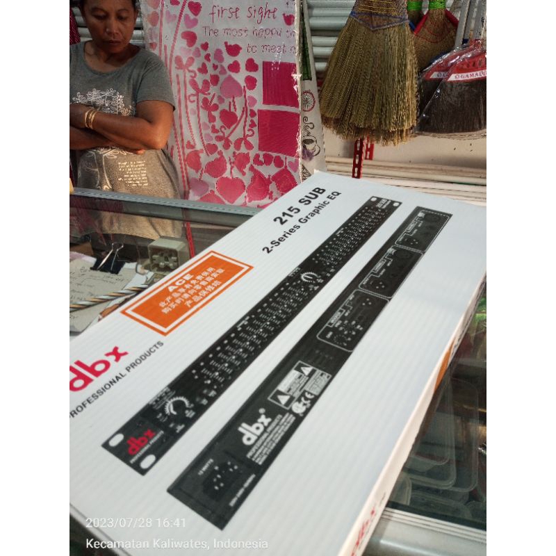 DBX 215 equaliser 215 sub