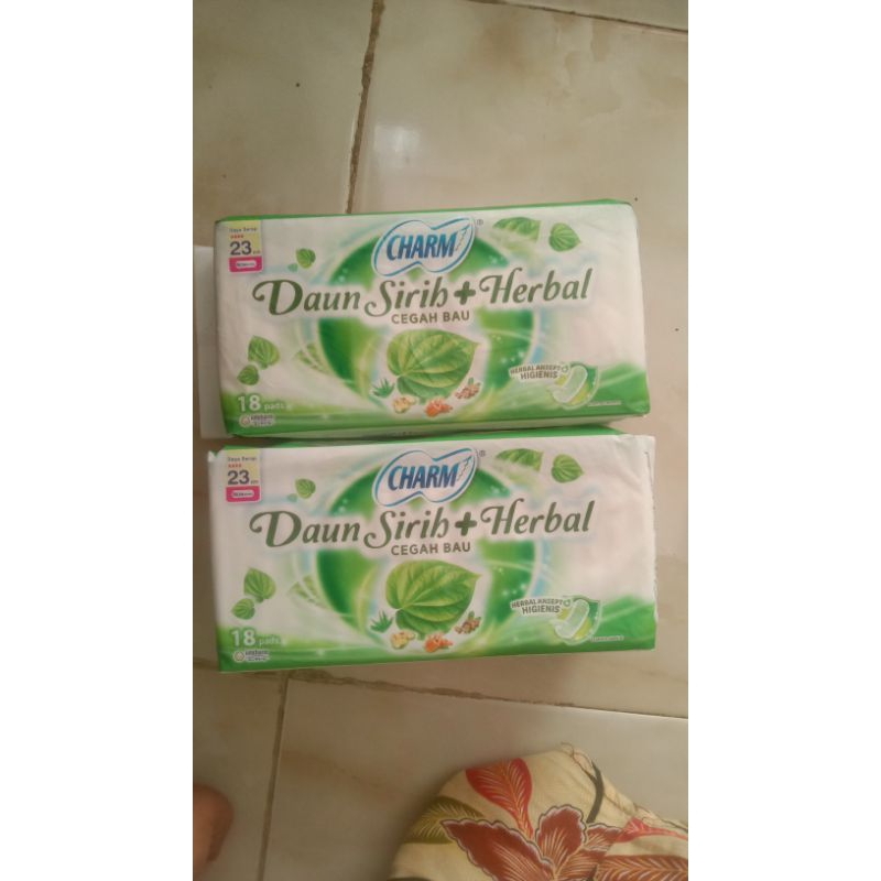 pembalut charm daun sirih herbal