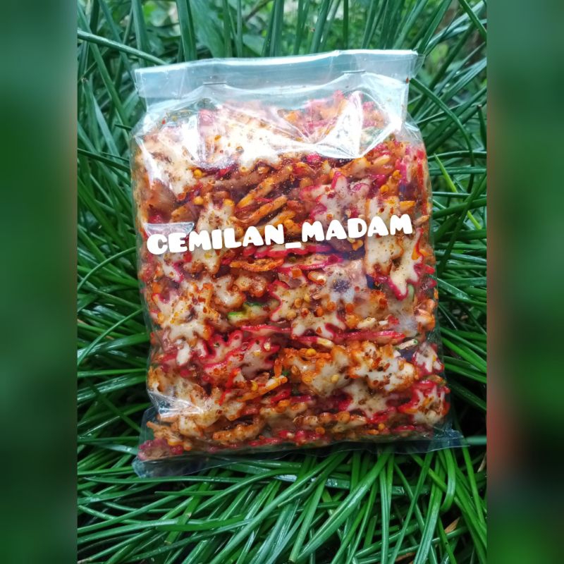 

seblak bintang pedas daun jeruk isi 250gram