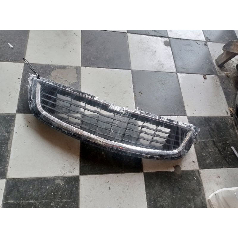 grill bawah Chevrolet spin