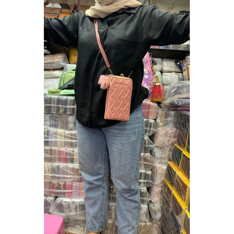 Tas hp behel pompom wanita forever love motif hati