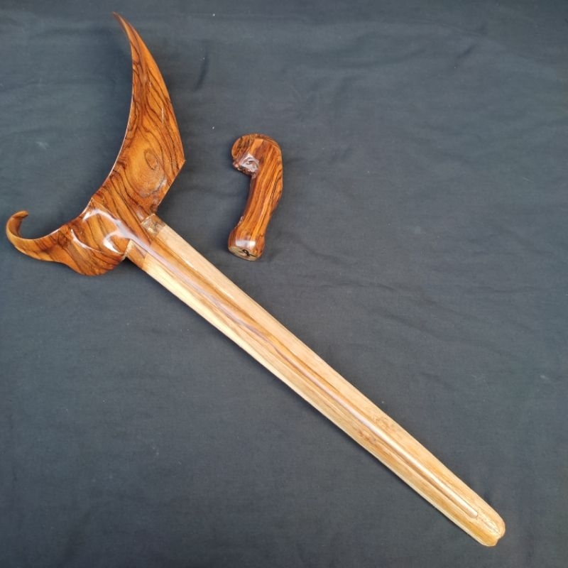 Warangka Keris Model Ladrang Surakarta Bahan Kayu Gaharu Wangi Asli