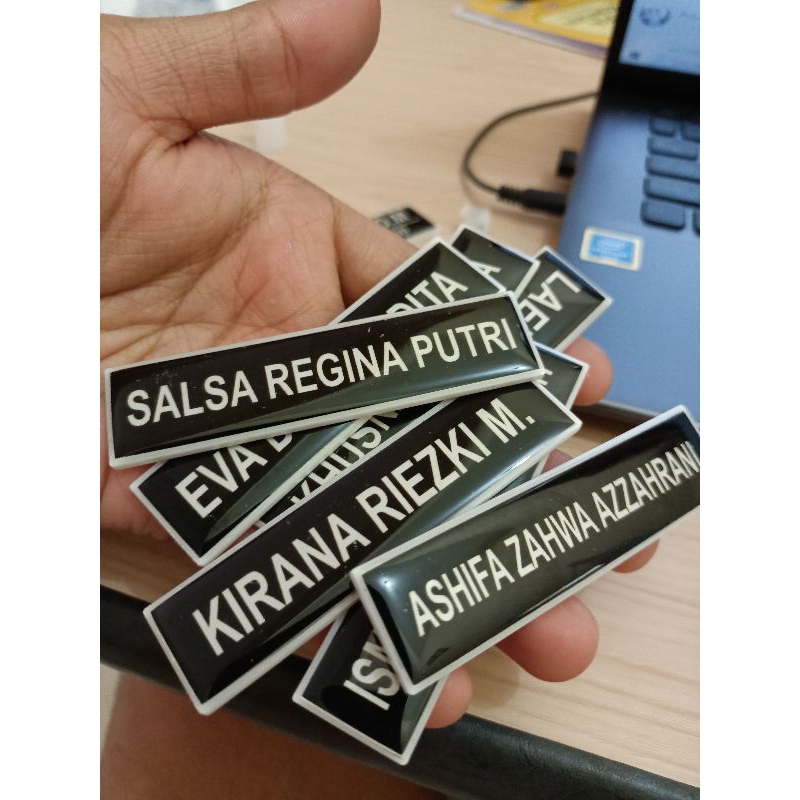Nametag papan nama akrilik nametag resin timbul papan nama dada akrilik magnet