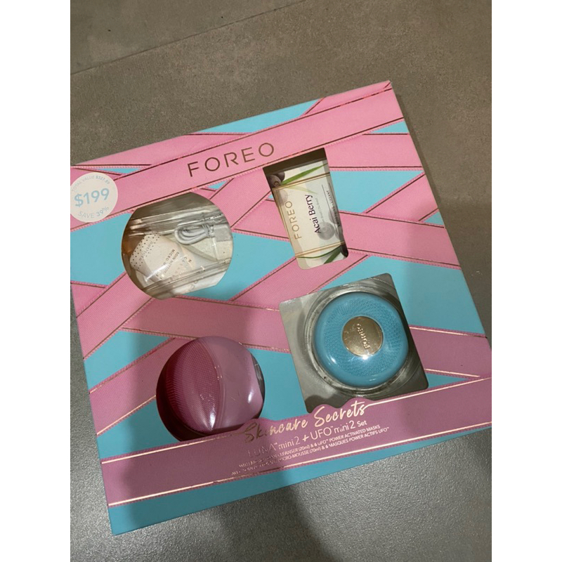 foreo luna mini 2  set dan ufo 2 set baru ya bukan preloved