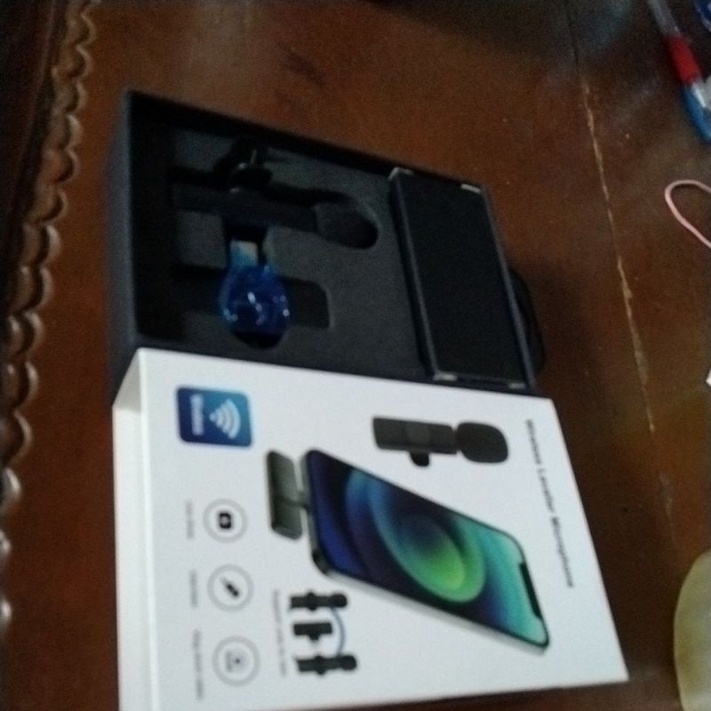 wireless lavalier microphone