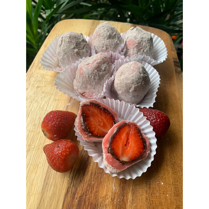 choco ichigo daifuku mochi strawberi coklat