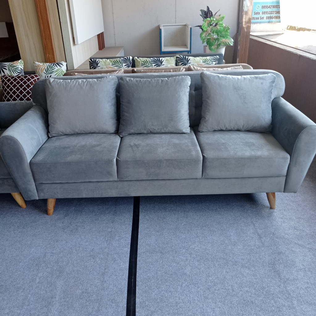 Greysh Sofa / Sofa / Furniture Rumah
