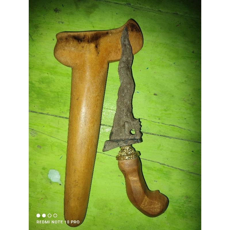 Keris naga nogo kikik sepuh pamor udan emas langka