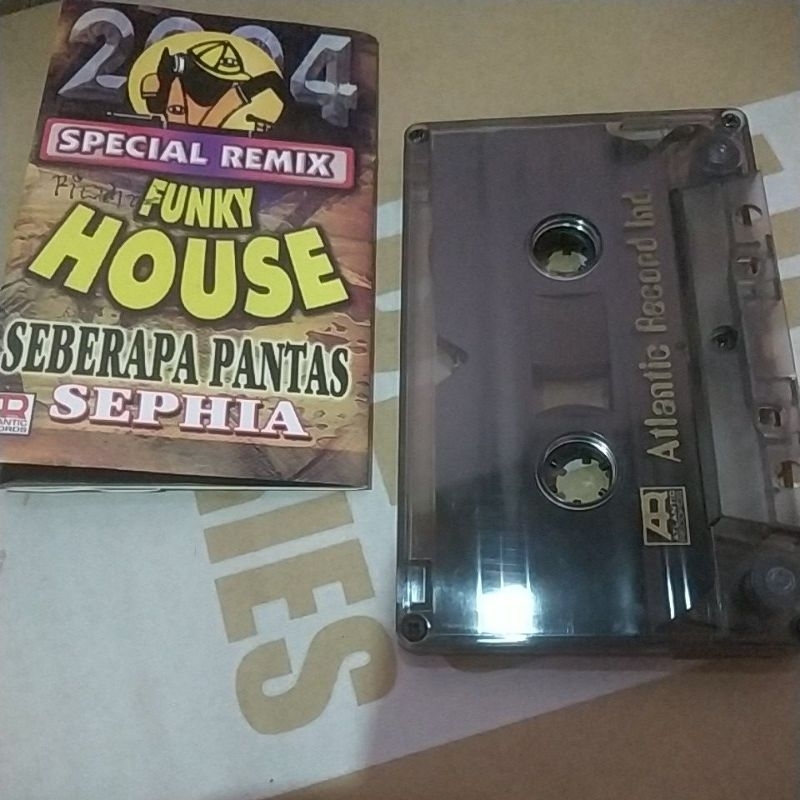 Kaset pita Funky House Remix: Sephia, Seberapa Pantas