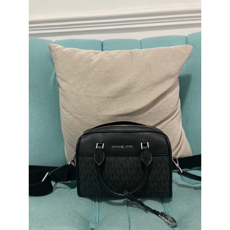 TAS MK(michael kors) DUFFLE HITAM ORIGINAL