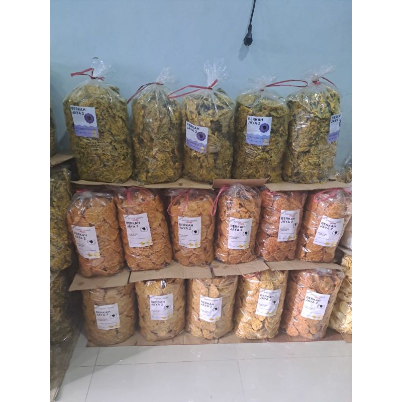 

Keripik Tempe original dan pedas kemasan 1/2kg - 3kg