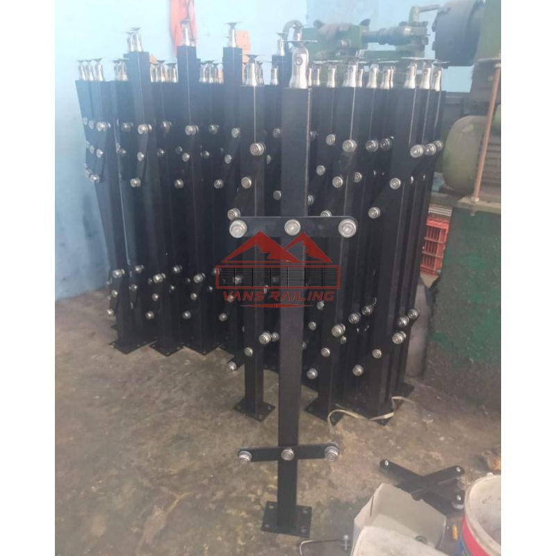 TIANG HOLLOW RAILING TANGGA KACA MINIMALIS