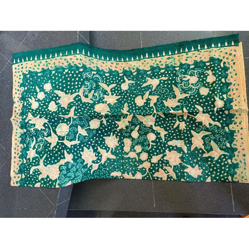 batik tulis lasem hijau cream