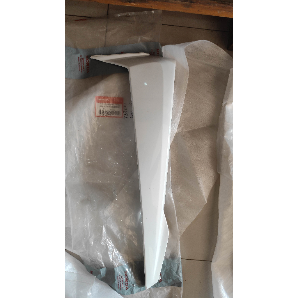 sayap luar kanan revo 100 ori