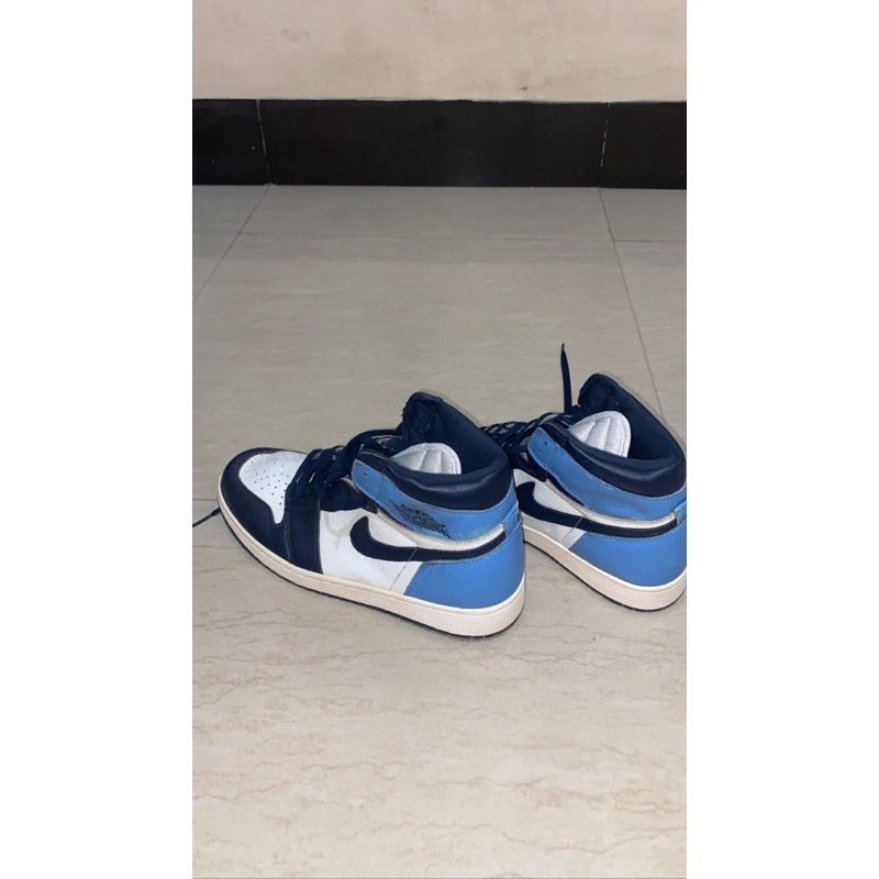 Sepatu Jordan 1 Retro High Obsidian Blue