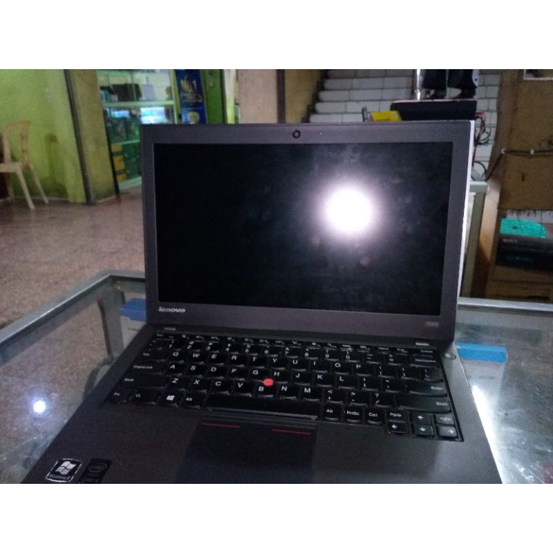 Lenovo x240 core i3