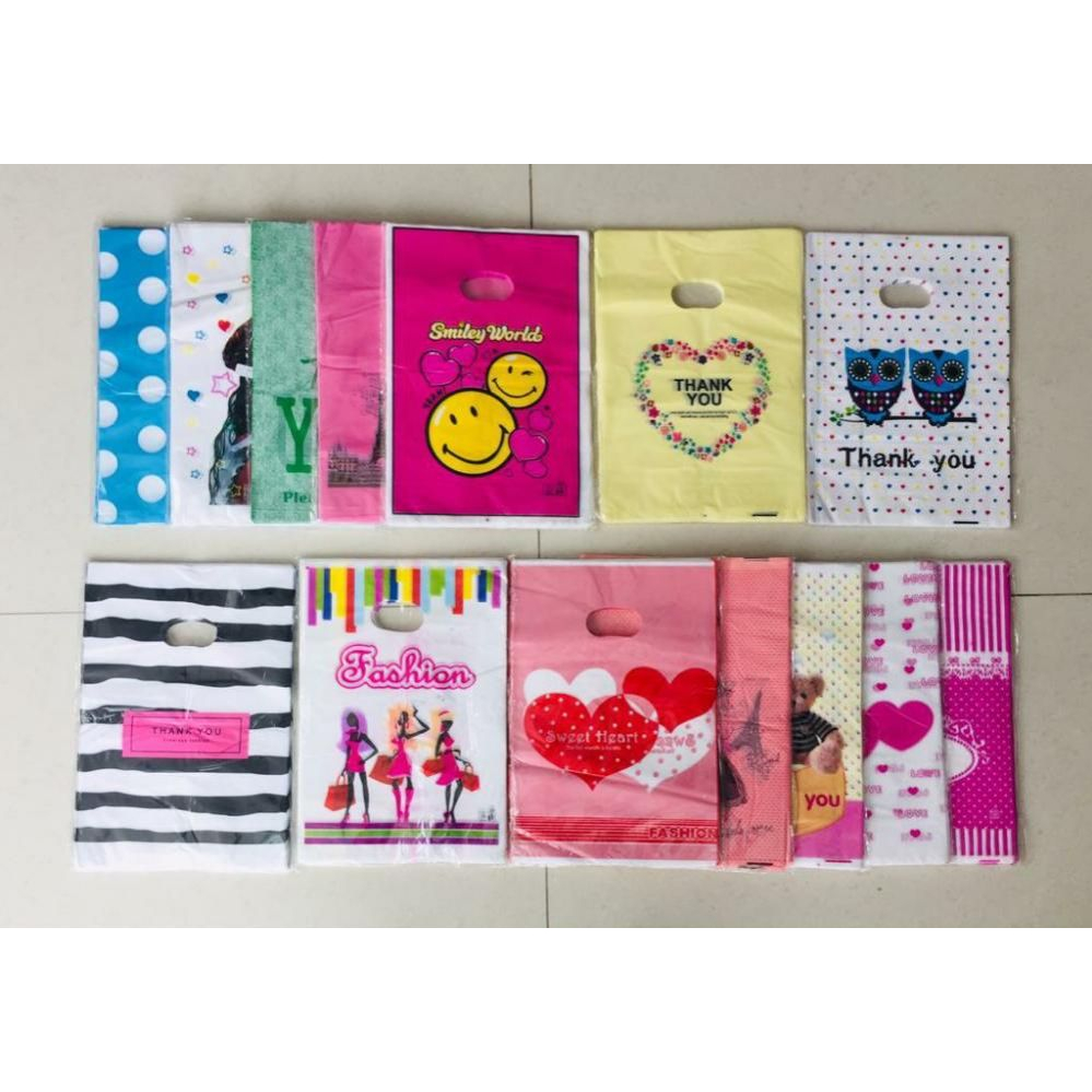 

Plastik Bag / Tas Plastik Souvenir Ukuran 20 X 30 Cm Isi 20 Lembar
