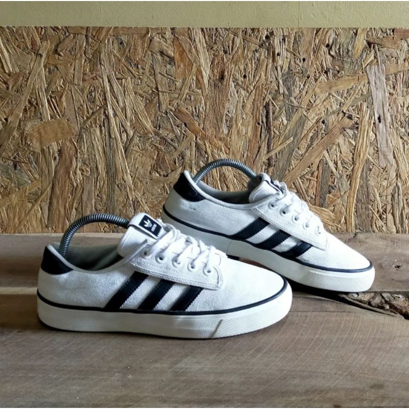 Adidas Kiel