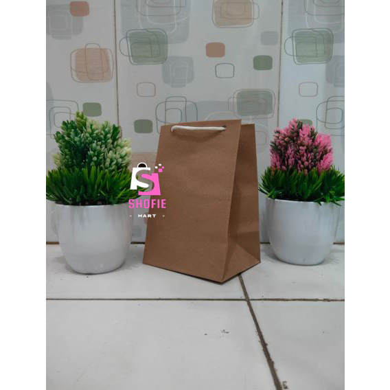 

PAPERBAG MUG 12X10X18 / TAS SOUVENIR MUG PERNIKAHAN