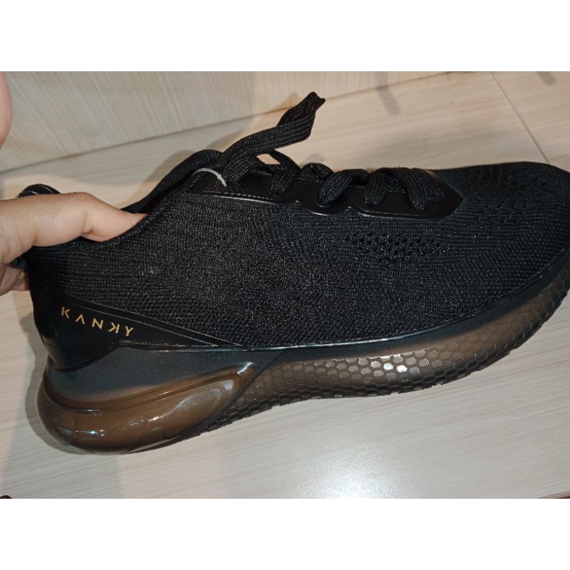 Sepatu Sneakers Pria Kanky Hiro Honjo Black/Gold[terbaru]