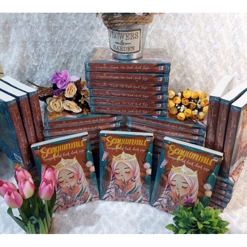 Novel Senyummu Tampak Tak Baik-baik Saja - Vi Hasanah - Shining Haha