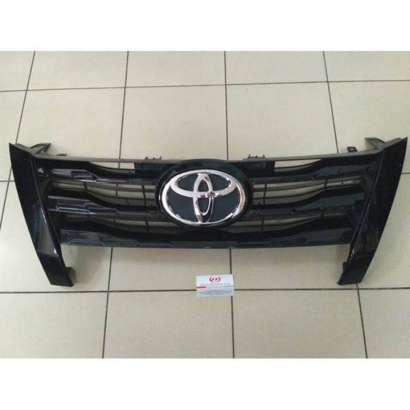 gril grille Toyota Fortuner vrz trd 2019 2020 original copotan