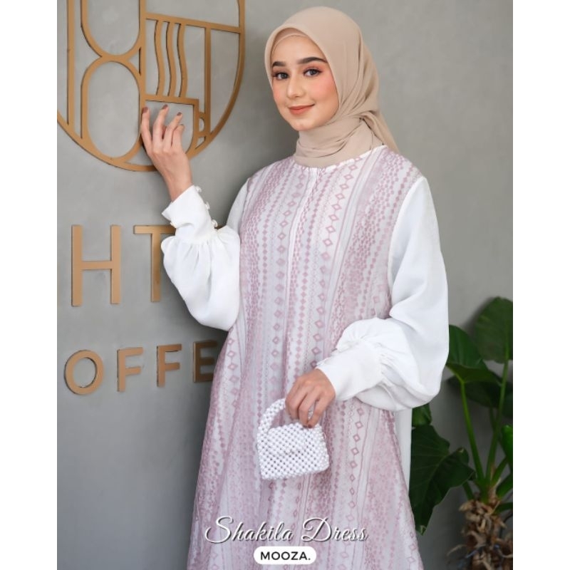 SHAKILA DRESS BY MOOZA READY STOK