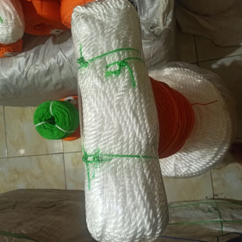 tambang nilon 8mm. tali tambang nilon panjang 100m. tali tiang bendera. tambang murah.