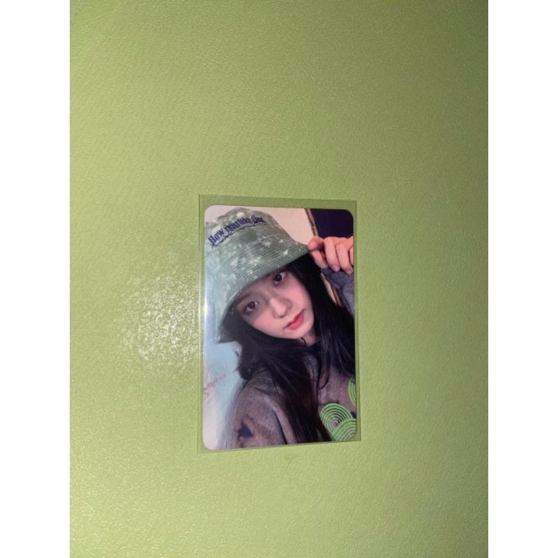 PHOTOCARD OFFICIAL JISOO BUCKET HAT THE ALBUM