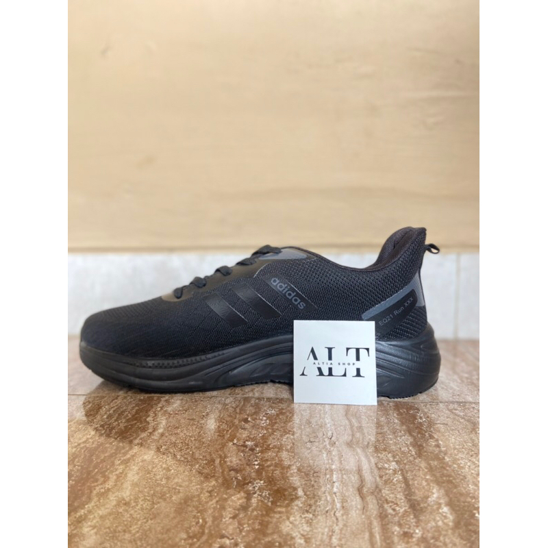 ADIDAS EQ 21/RUNNING BNIB