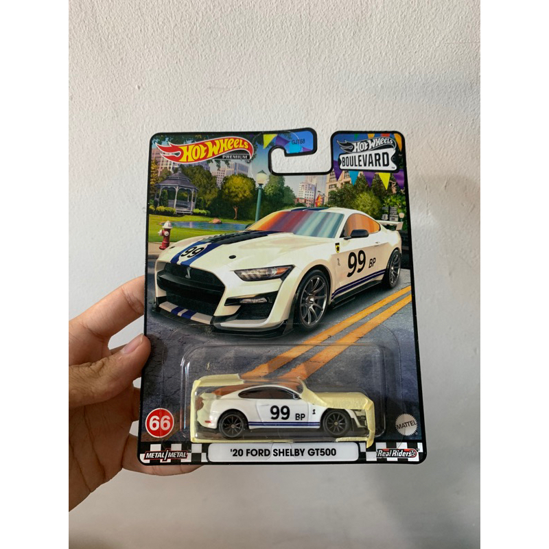 Hot Wheels 20 Ford Shelby GT500 Putih White Boulevard Premium