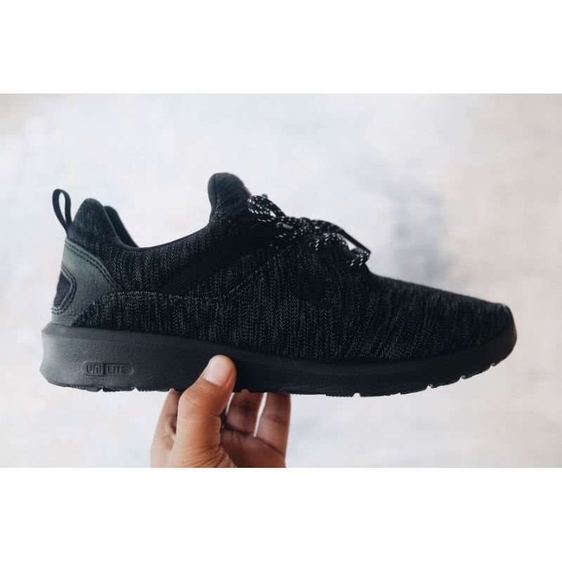 Sepatu Men's DC Heathrow x Darbotz Shoes