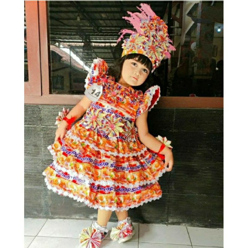 baju daur ulang /baju fashion show /baju pentas anak